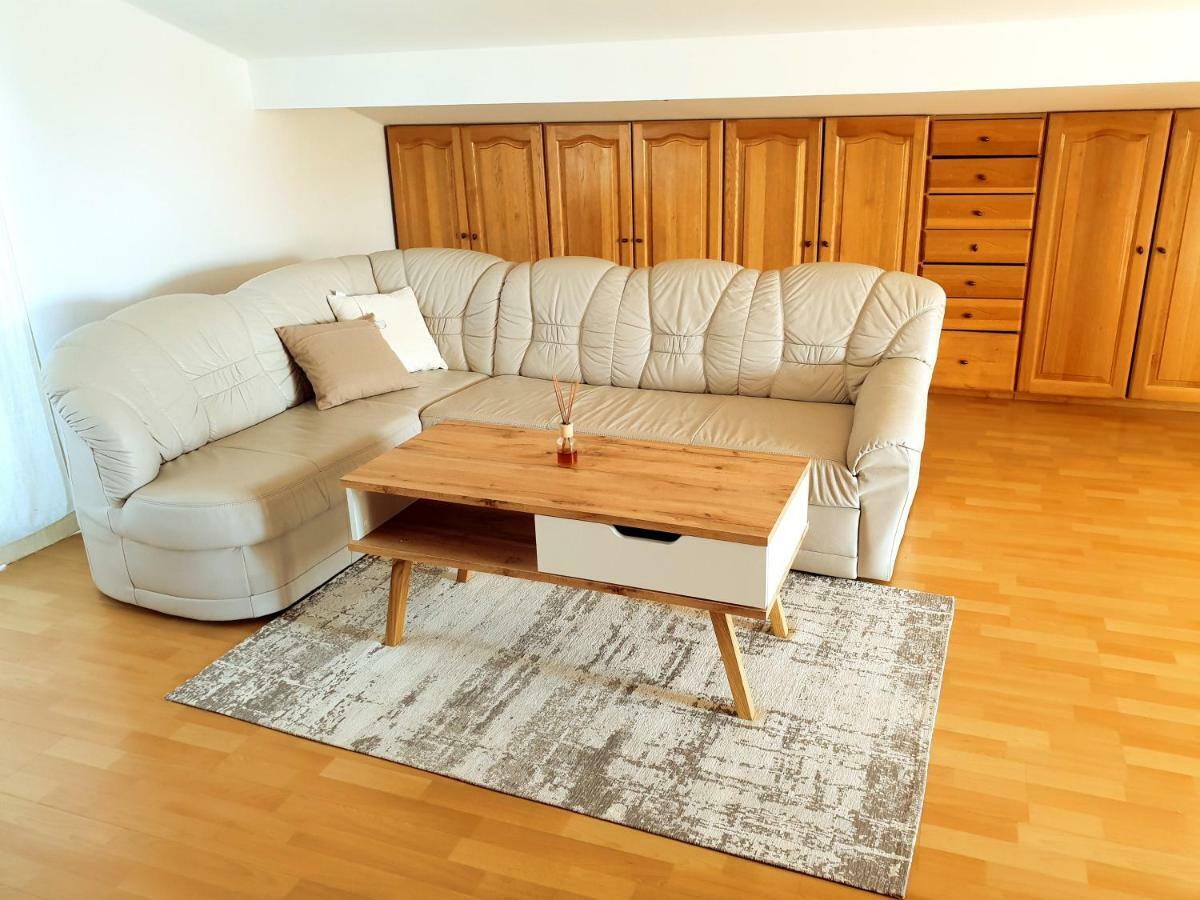 Apartment Luca Pula Buitenkant foto
