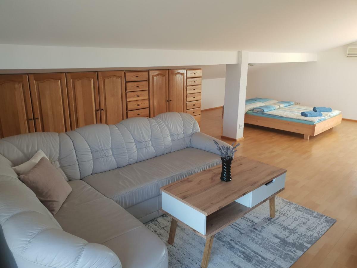 Apartment Luca Pula Buitenkant foto